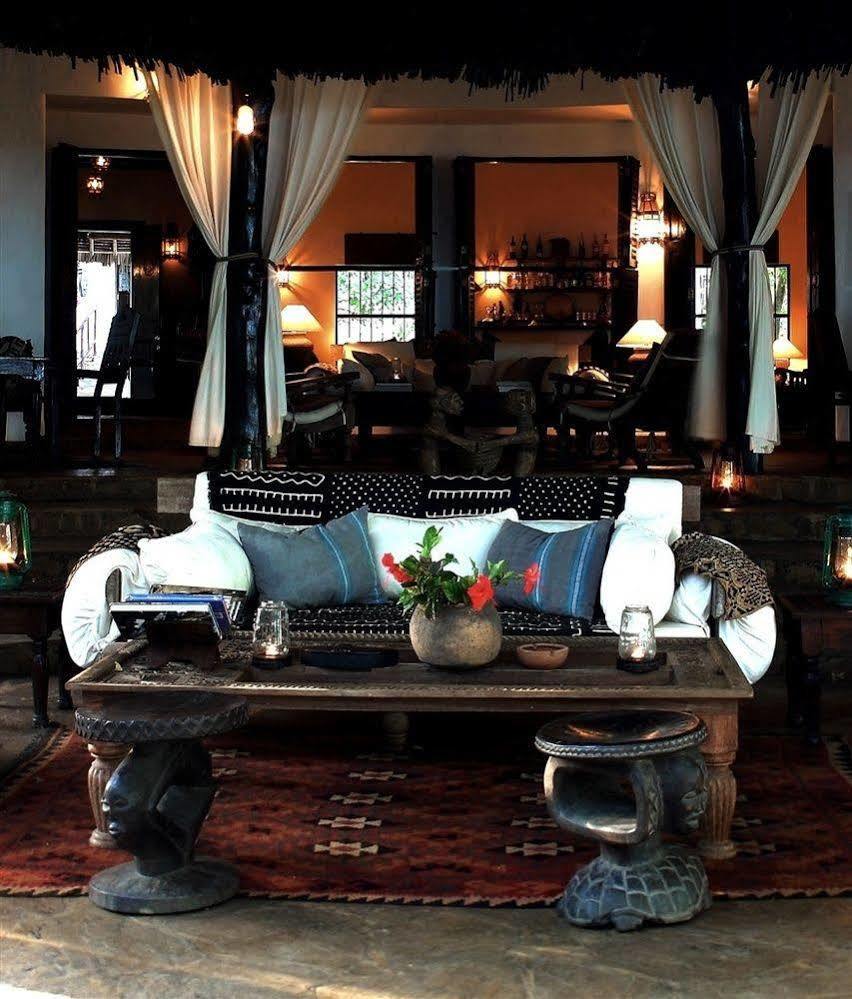 Kinondo Kwetu Hotel เดียนีบีช ภายนอก รูปภาพ